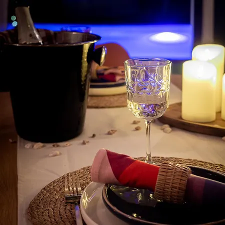 Eden Bleu - Piscine Et Jacuzzi Prive - Classe 4 Etoiles 펜션 *