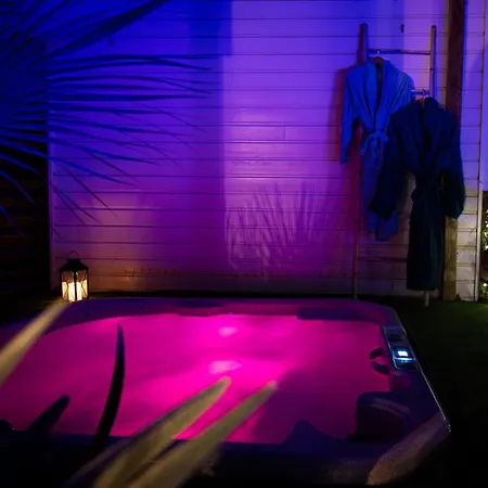 Eden Bleu - Piscine Et Jacuzzi Prive - Classe 4 Etoiles 펜션